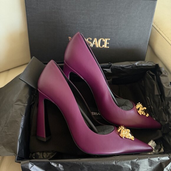 NEW VERSACE LEATHER PUMP HEELS PURPLE MEDUSA SZ 38 100% Authentic - Picture 7 of 8